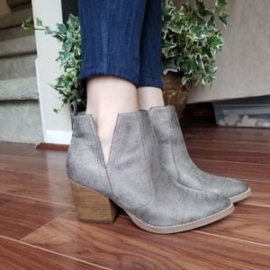 Faux Leather GREY ANKLE BOOTS Booties Cut Out Slit